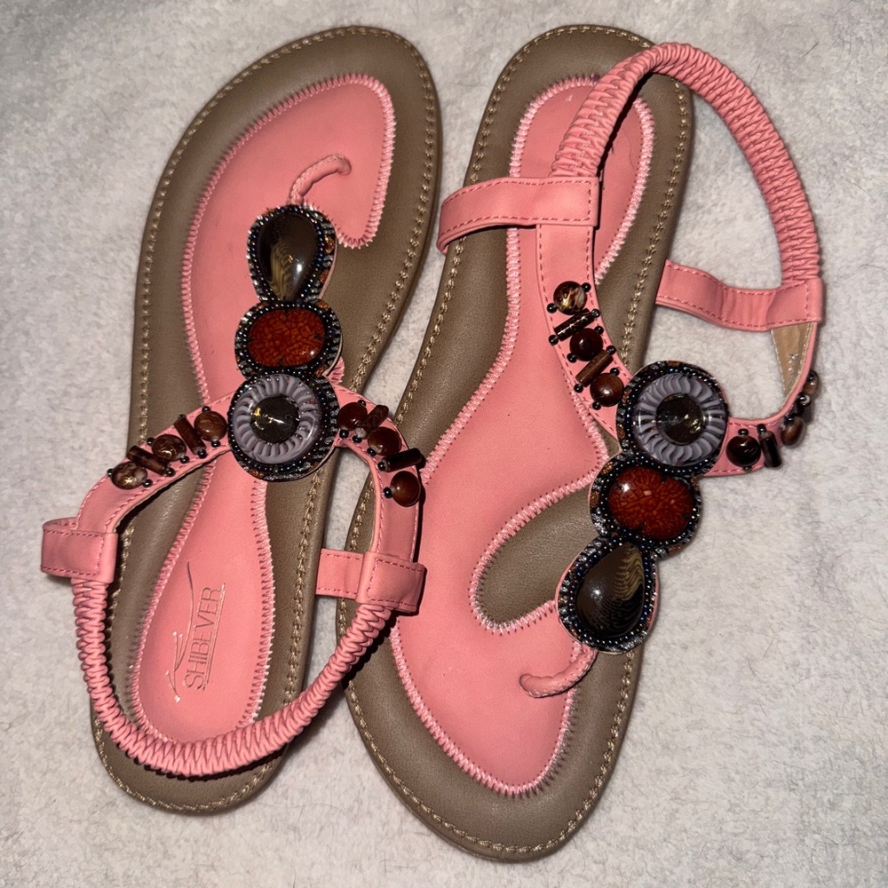 Pink and Brown Thong Sandals with Ornate Medallion